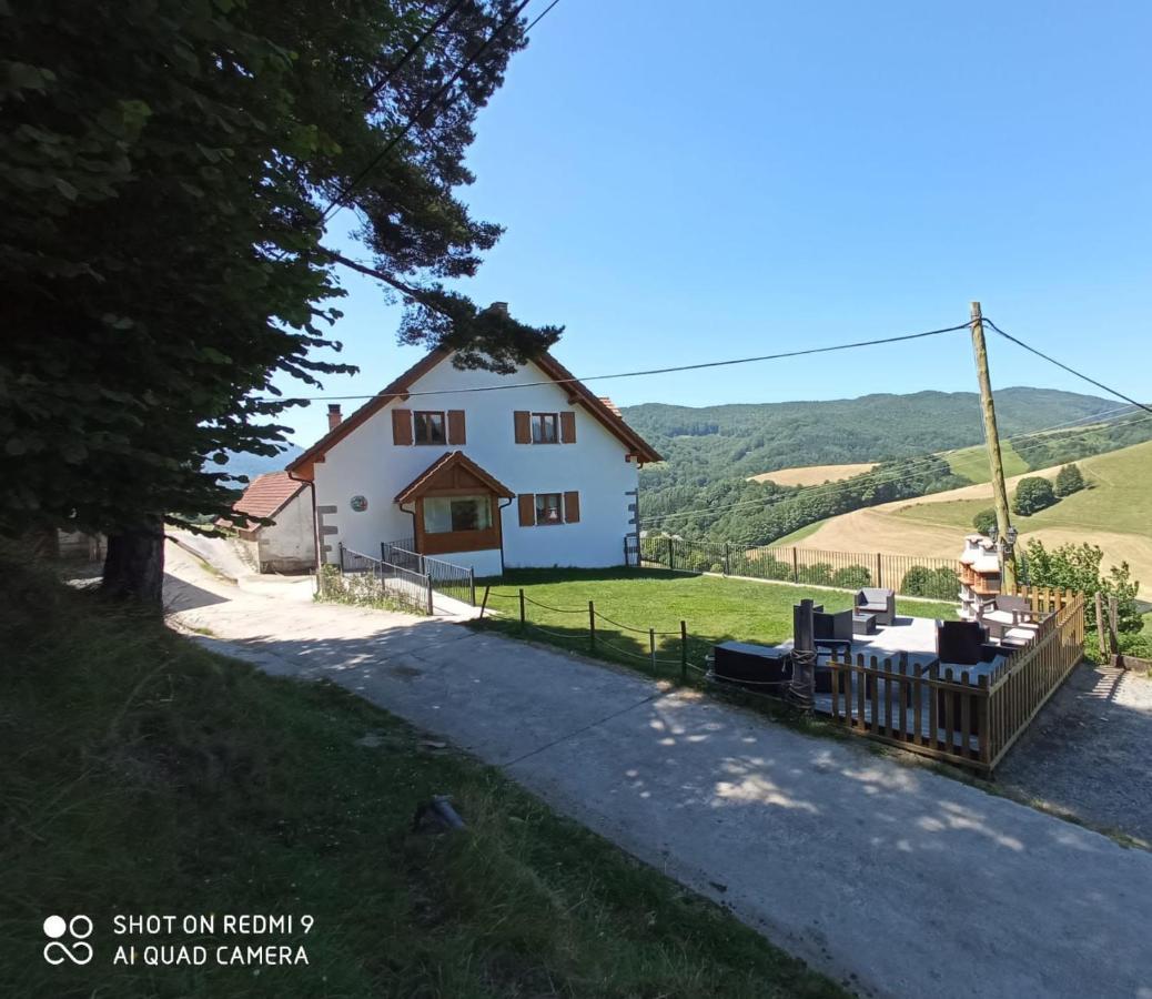 Apartamentos Zabalarena Basoa Orbaiceta Dış mekan fotoğraf